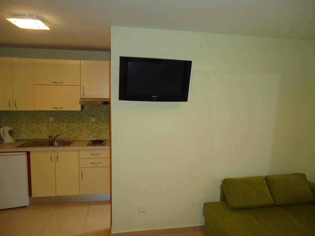 Villa Grgo Apartments Tučepi الغرفة الصورة