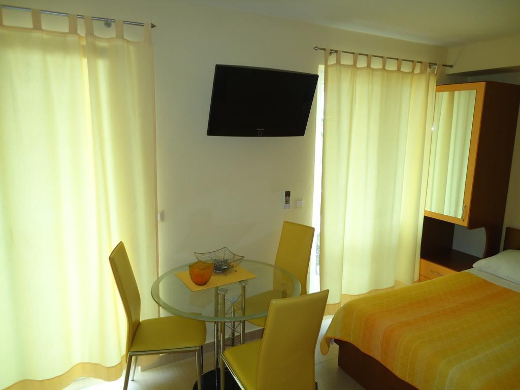 Villa Grgo Apartments Tučepi الغرفة الصورة