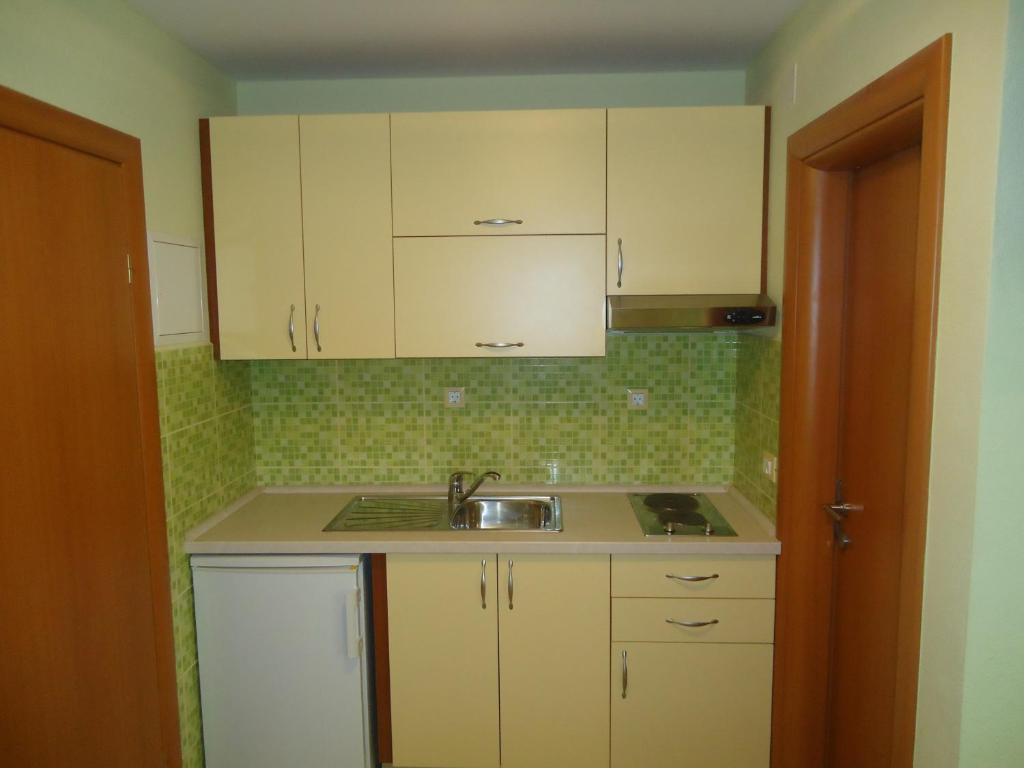 Villa Grgo Apartments Tučepi الغرفة الصورة