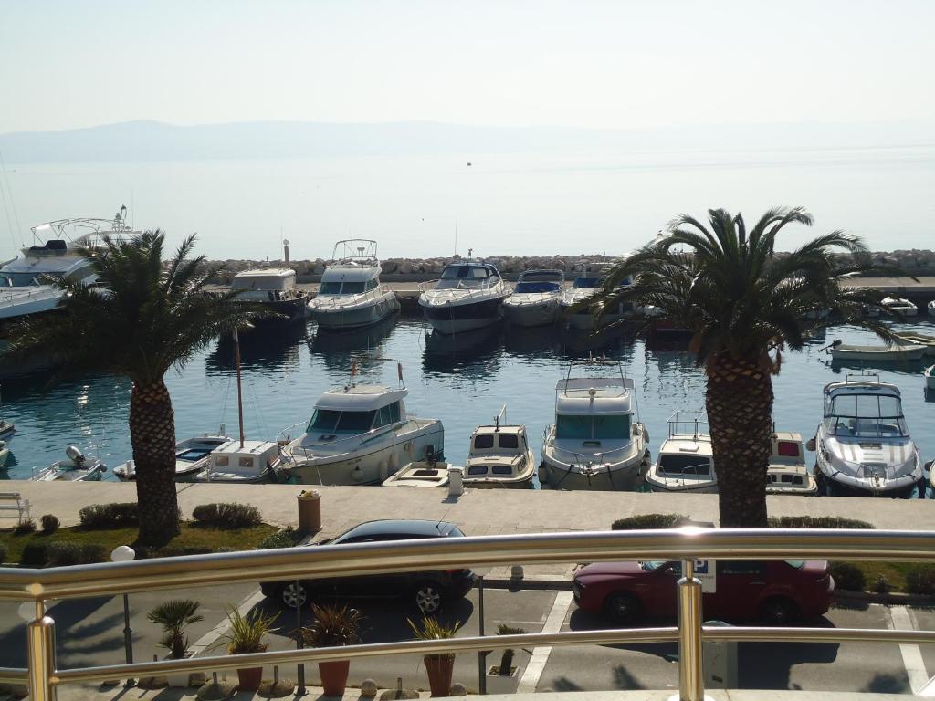 Villa Grgo Apartments Tučepi الغرفة الصورة