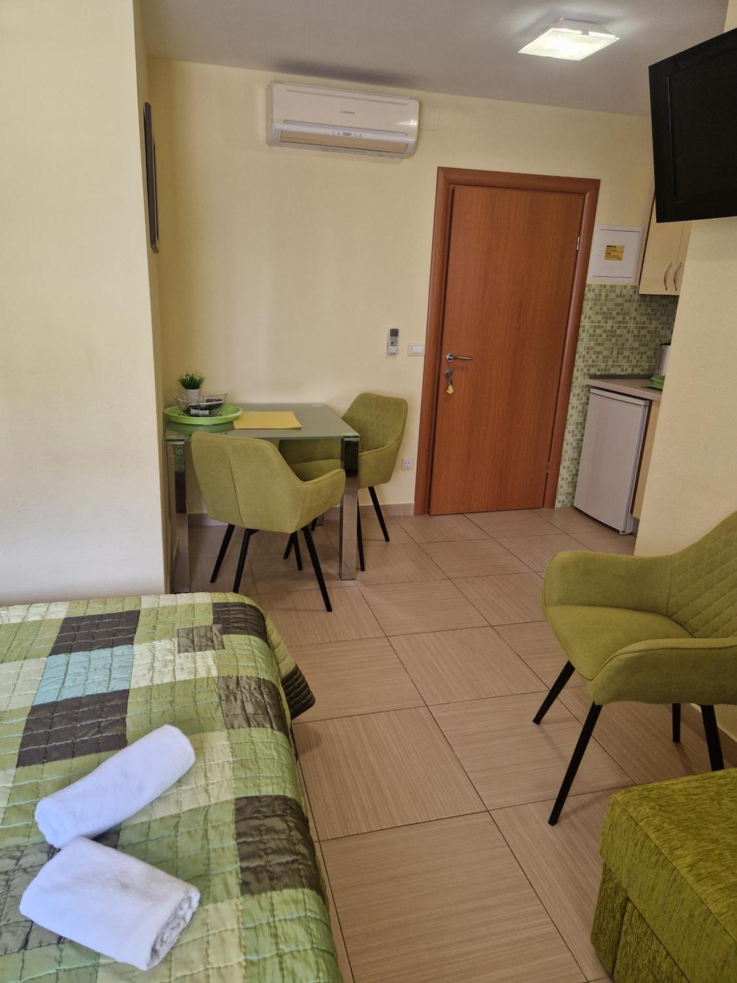Villa Grgo Apartments Tučepi المظهر الخارجي الصورة