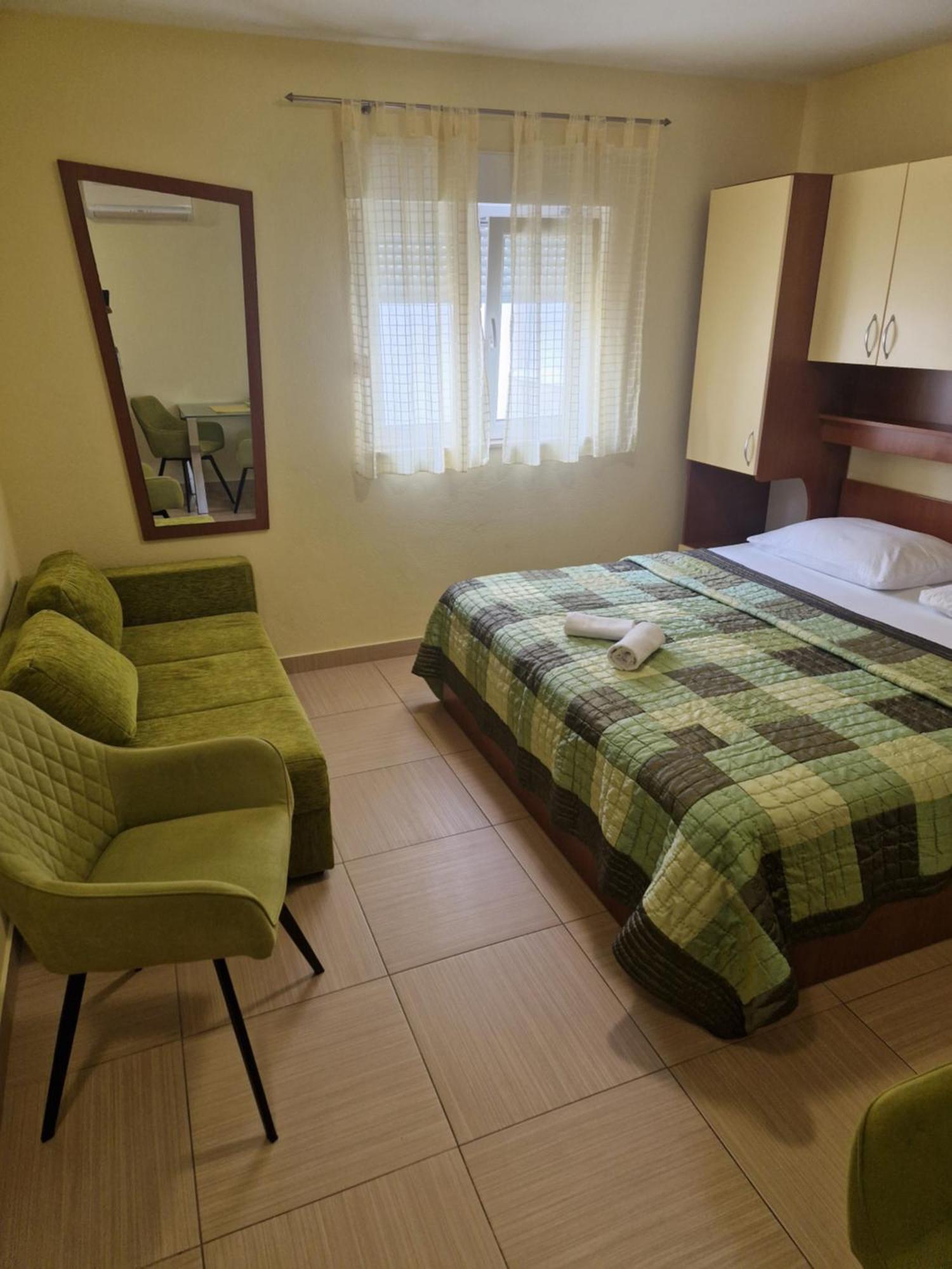 Villa Grgo Apartments Tučepi المظهر الخارجي الصورة